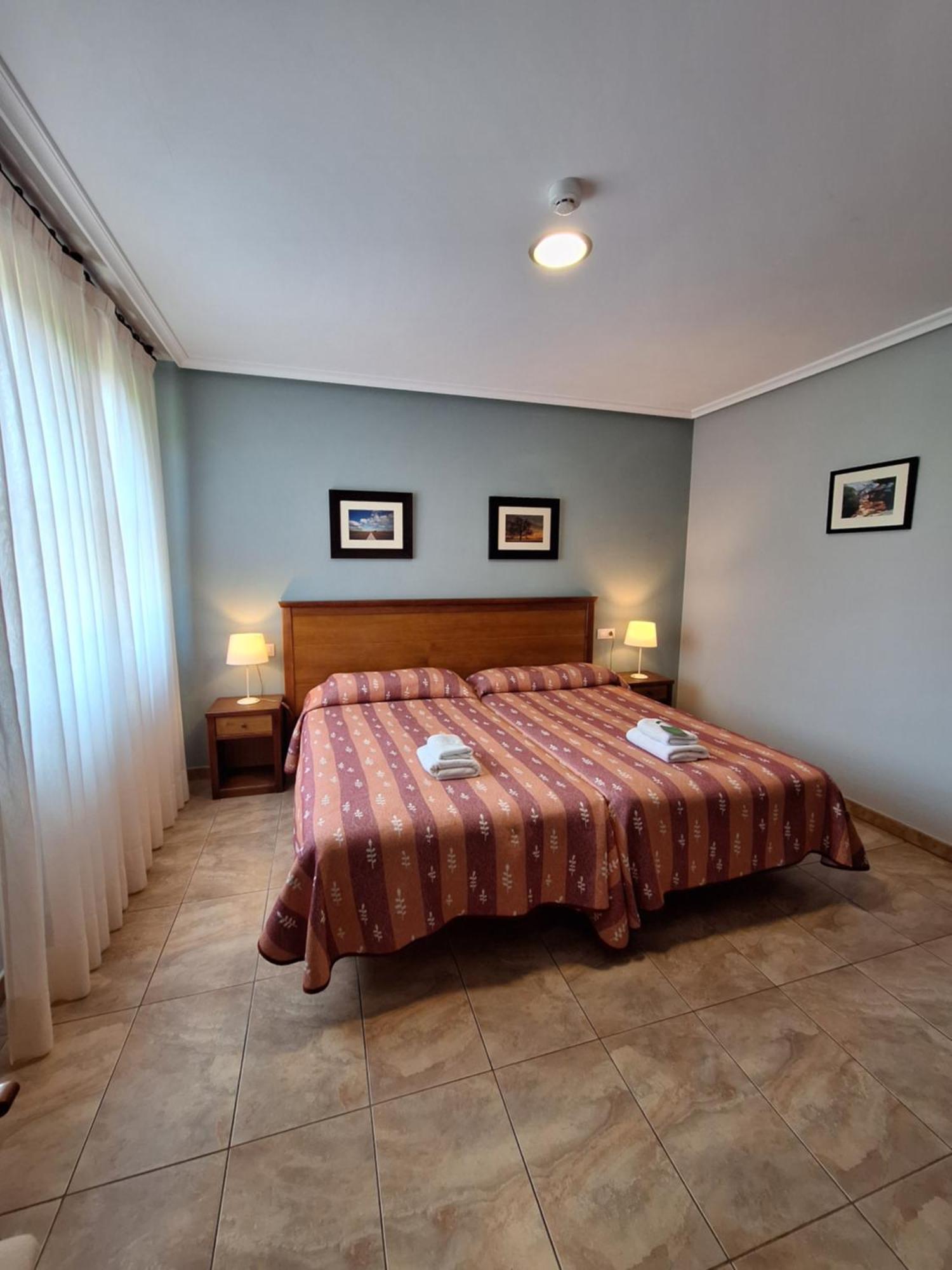 San Roque del Acebal Hostal Europa מראה חיצוני תמונה