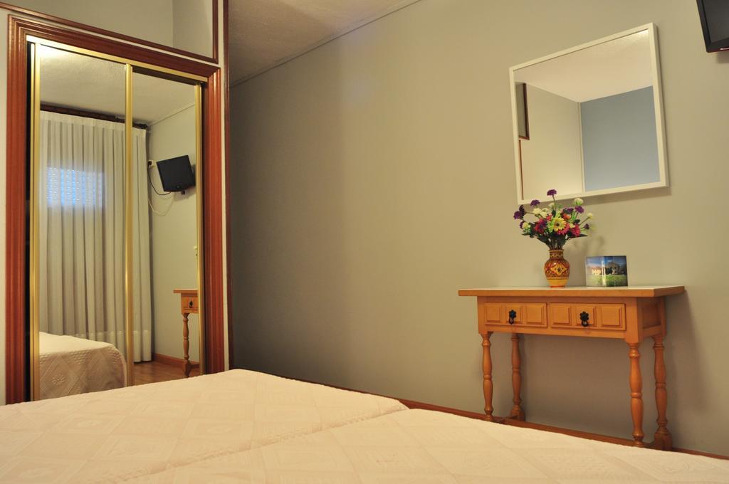 San Roque del Acebal Hostal Europa חדר תמונה