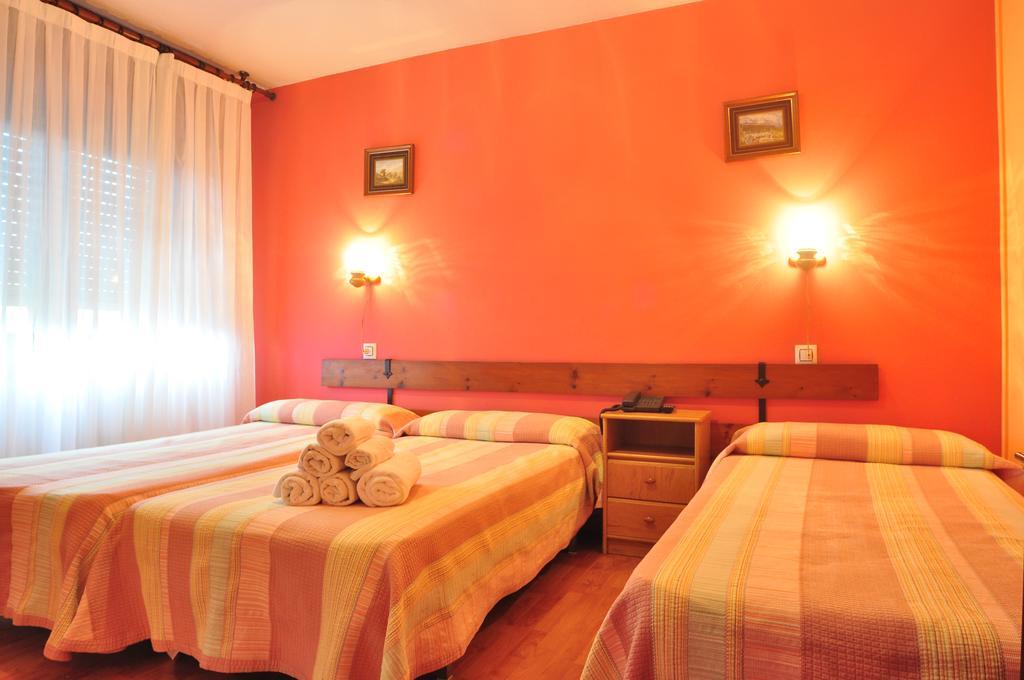 San Roque del Acebal Hostal Europa מראה חיצוני תמונה