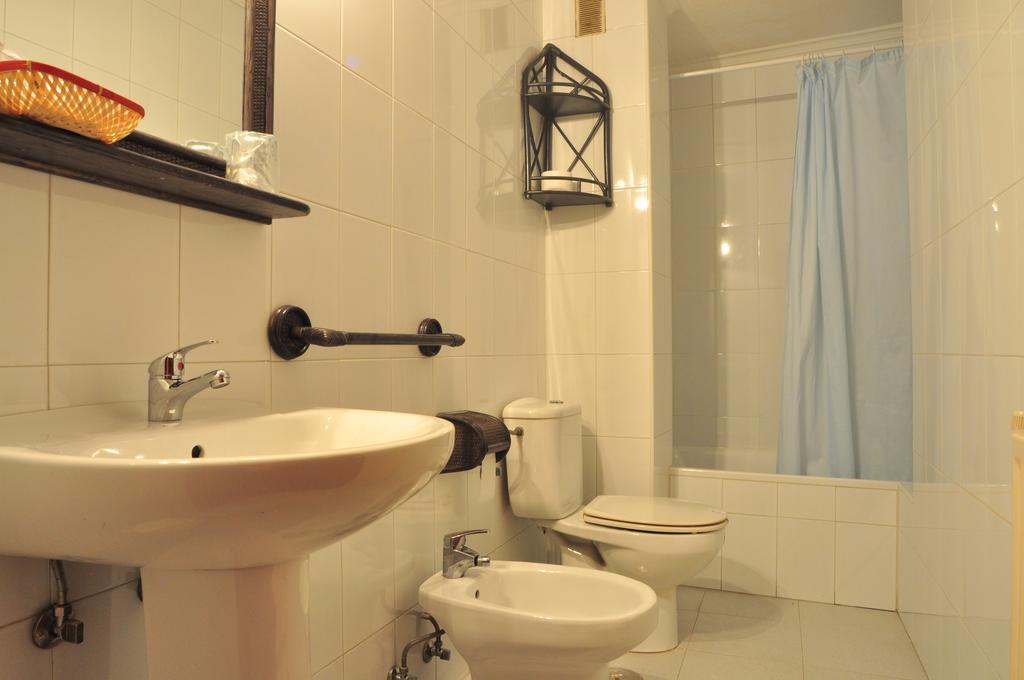 San Roque del Acebal Hostal Europa מראה חיצוני תמונה