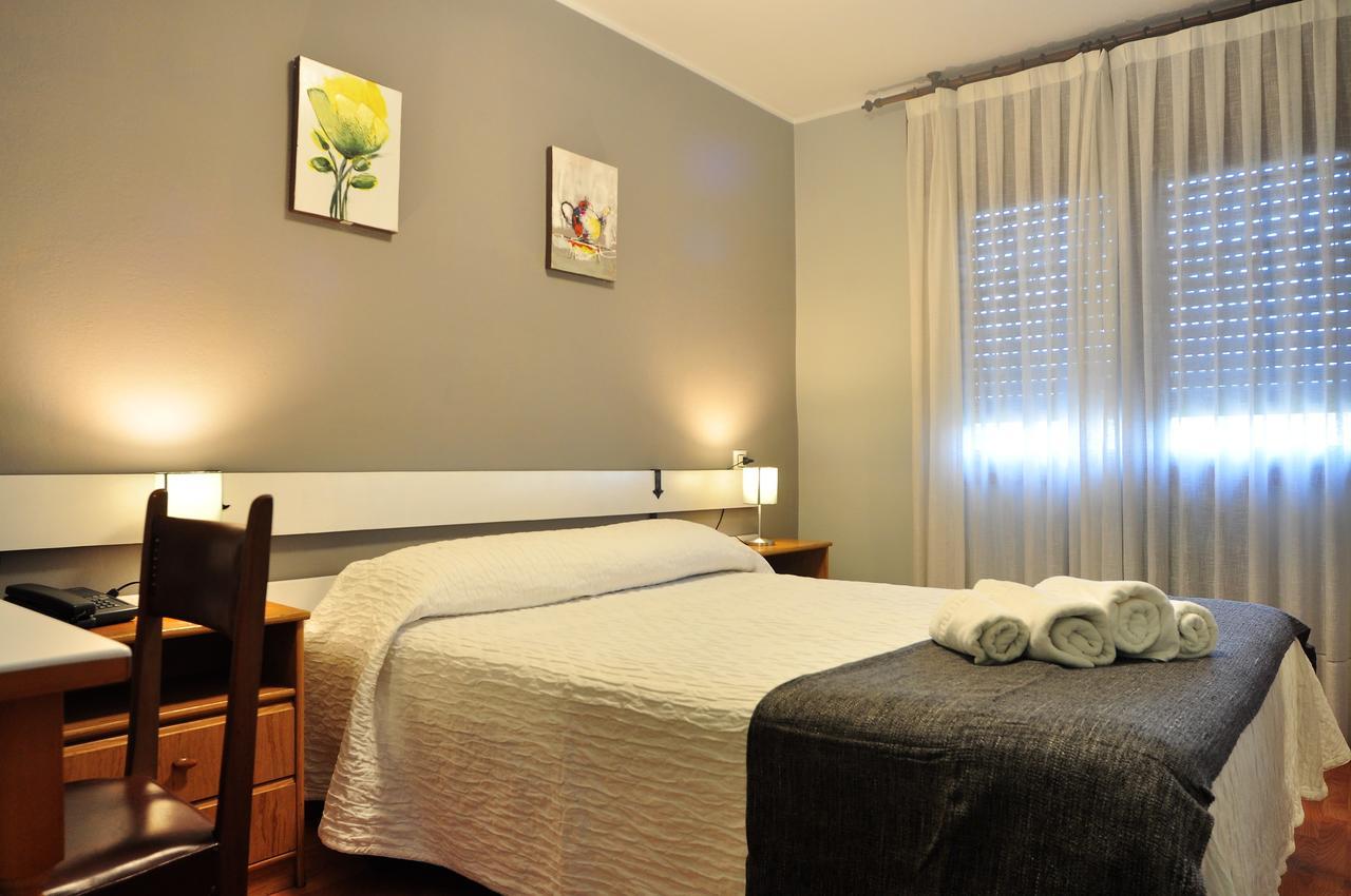 San Roque del Acebal Hostal Europa מראה חיצוני תמונה