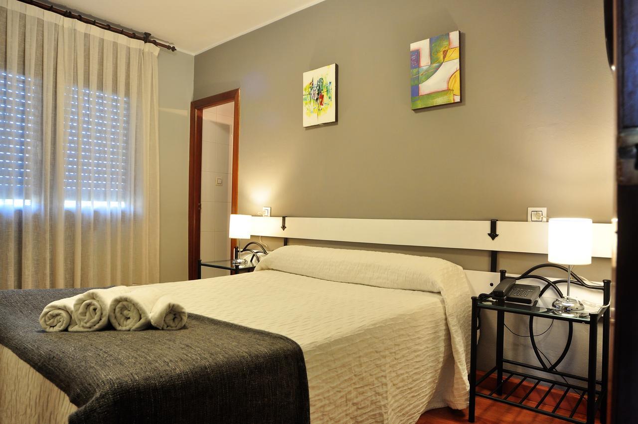 San Roque del Acebal Hostal Europa מראה חיצוני תמונה