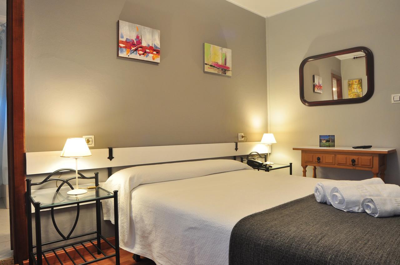 San Roque del Acebal Hostal Europa מראה חיצוני תמונה