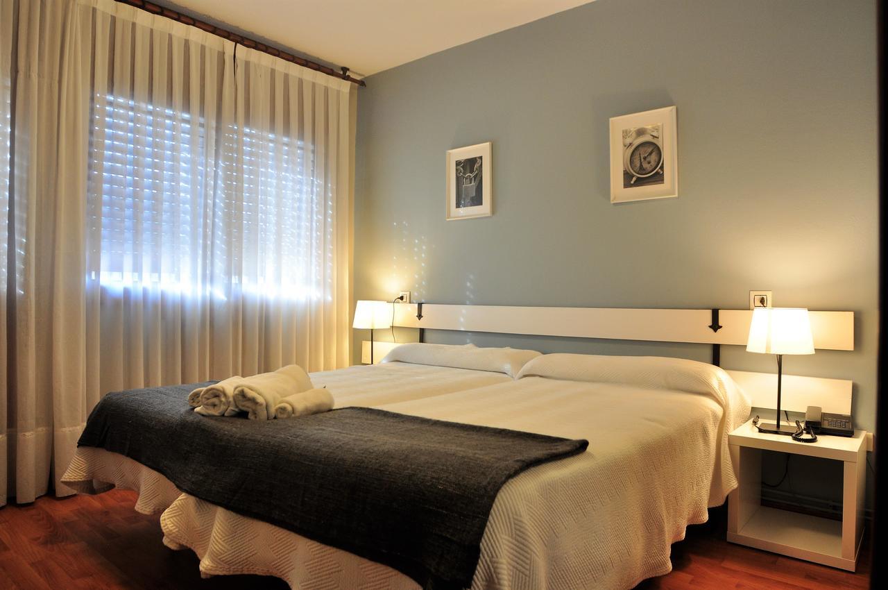 San Roque del Acebal Hostal Europa מראה חיצוני תמונה